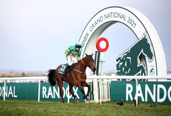Gran National finish